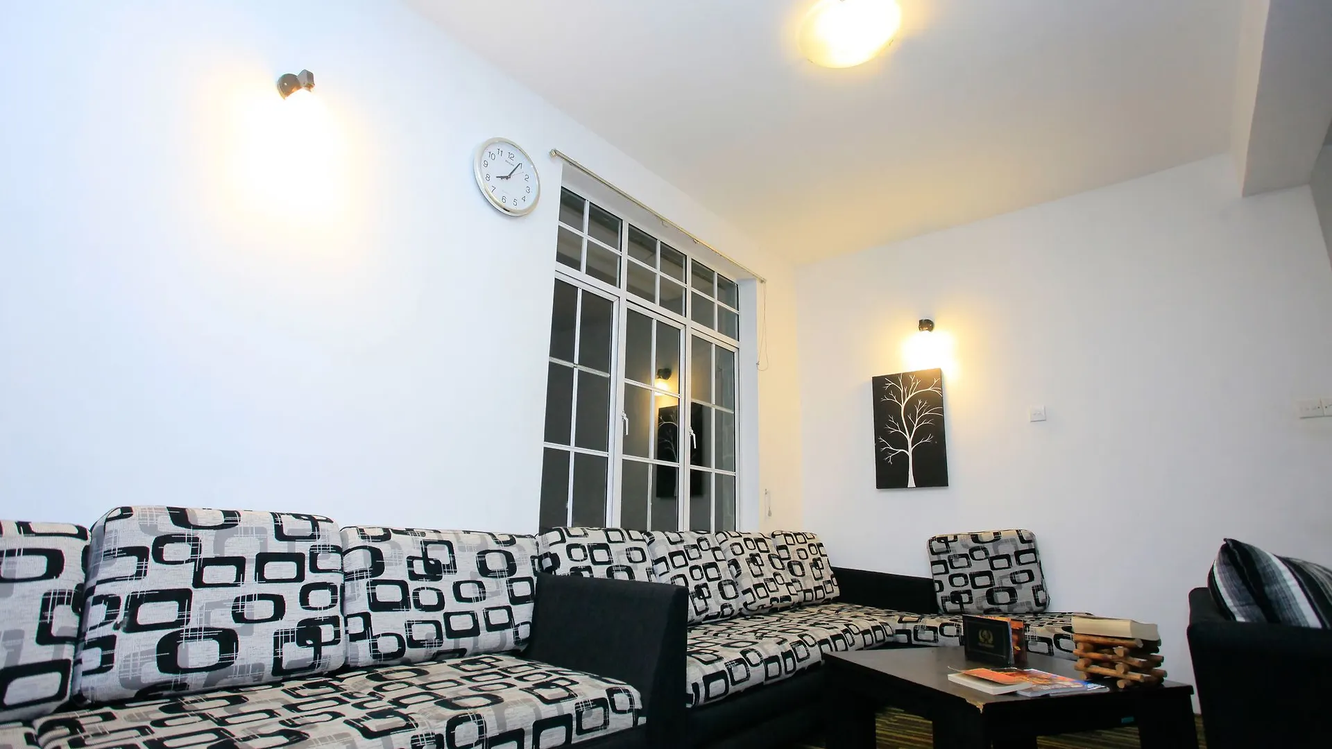 La Cottage Boutique Hotel & Restaurant  Нувара-Элия
